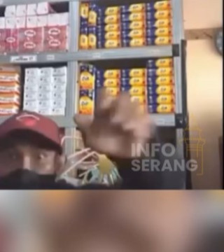 Potongan video live pencurian HP. (Instagram)
